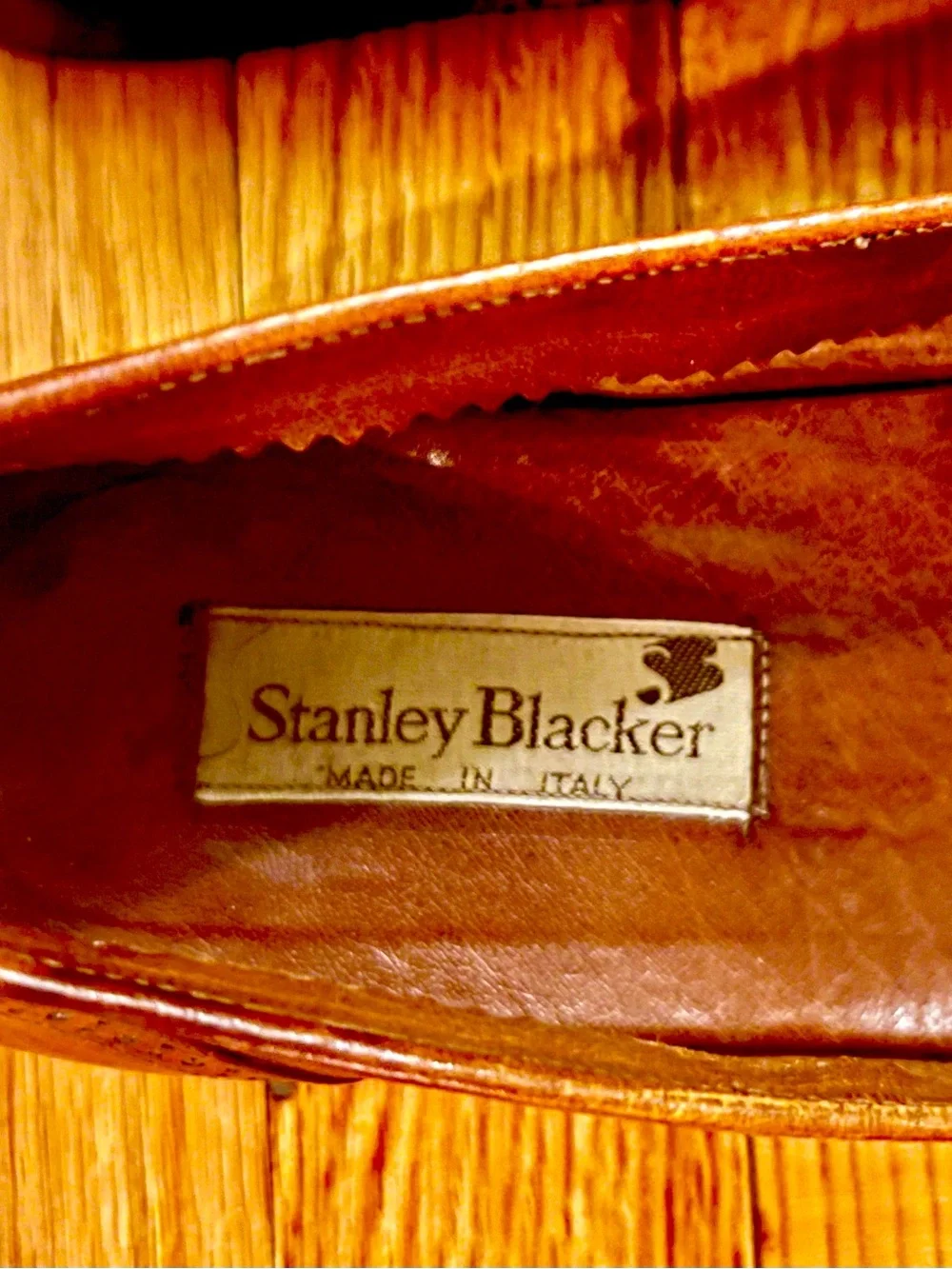 Stunning Vintage Italian Leather Tassel Loafers. Size 10.5